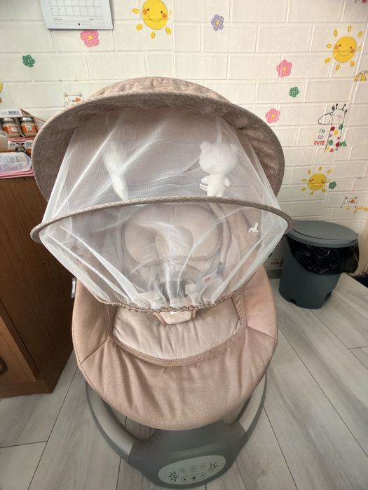 Електрическа люлка Chipolino Nest, цвят макадамия