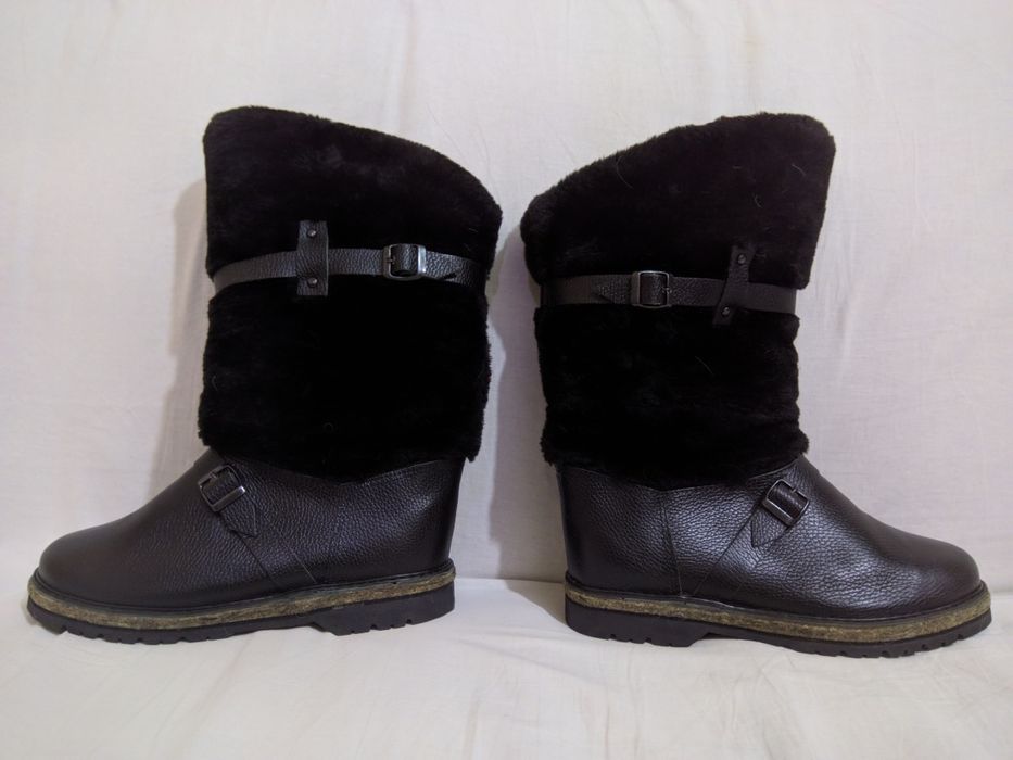 Продам унты новые