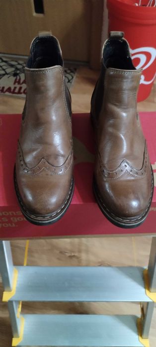 Cizme si botine dama marimea 37,  20 lei/perechea