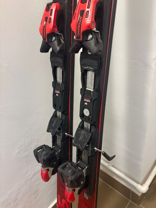 Atomic Redster S9, 171cm schiuri cu legaturi, stare buna