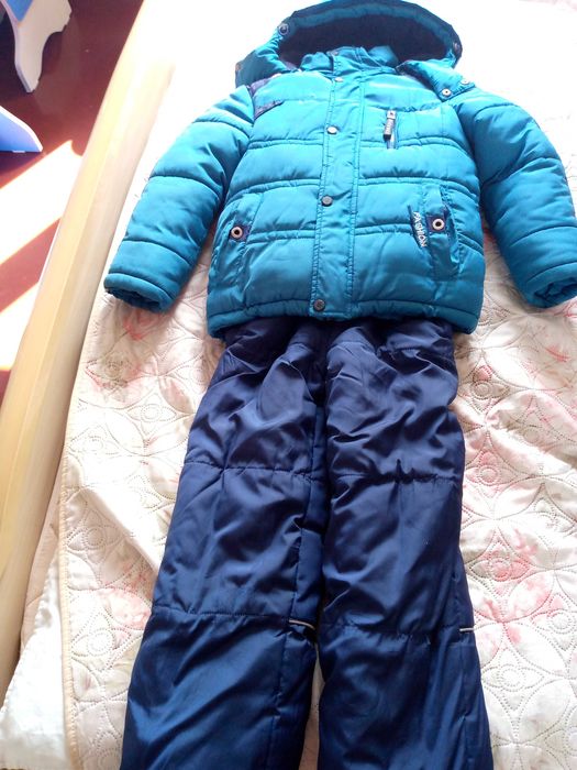 Продам зимний комбинезон.