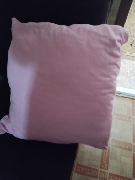 Продам две подушки