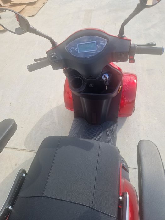 ПРОМО електрическа триколка  3 седалки БЕЗПЛАТНА ДОСТАВКА