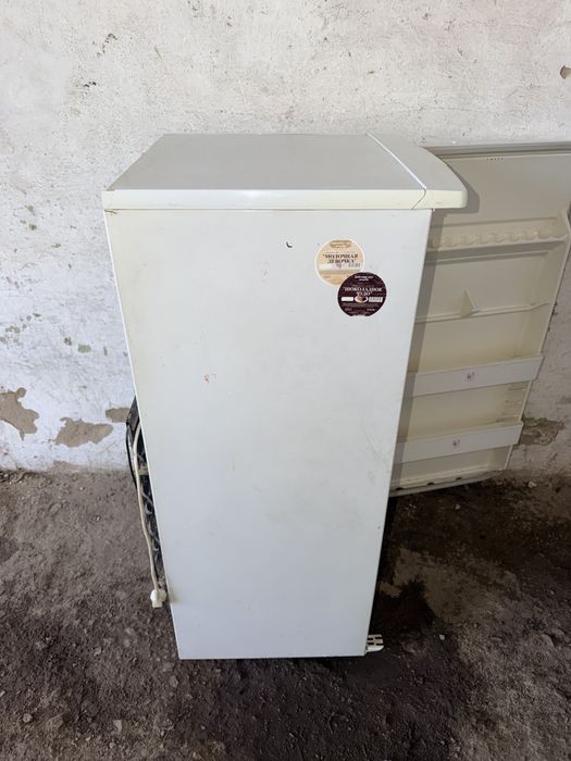 Холодильник Бирюса