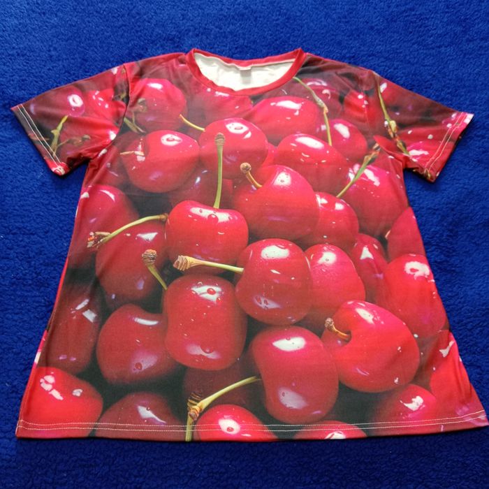 Футболка  3D новая для модниц