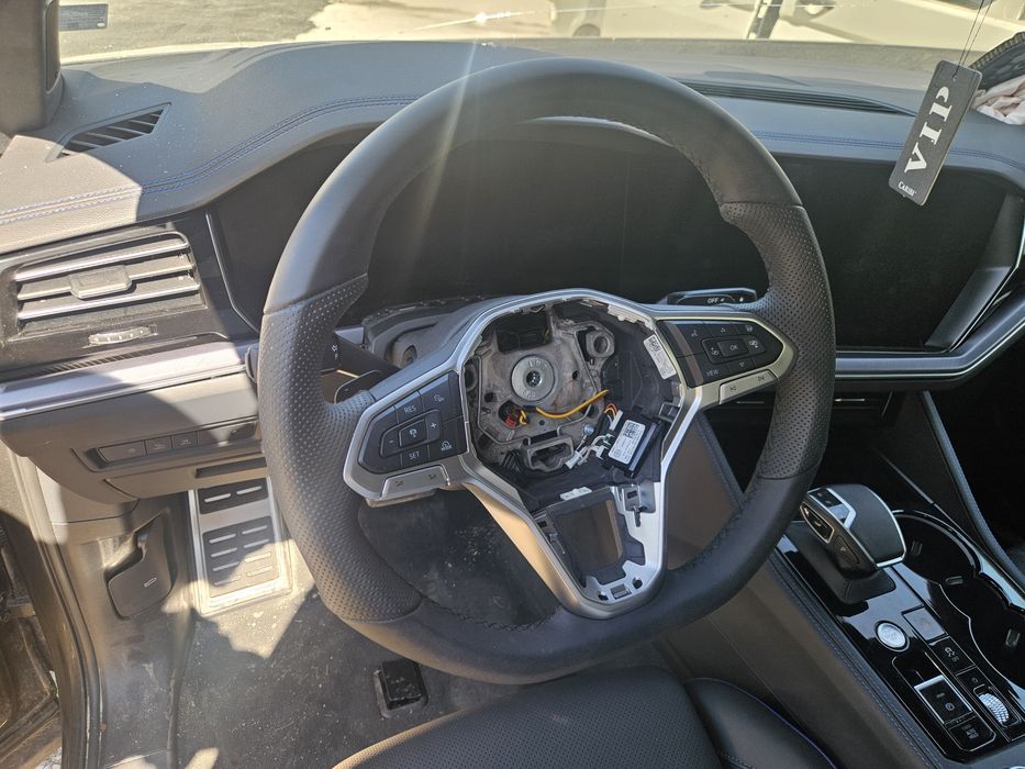 Волан R-line за Vw Touareg 2025г