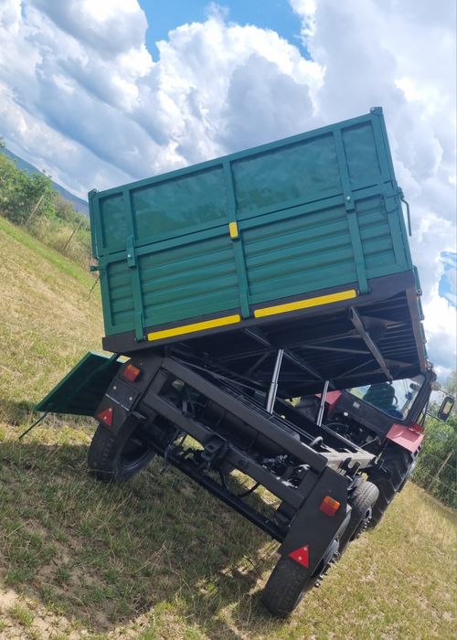 Remorcă basculabilă