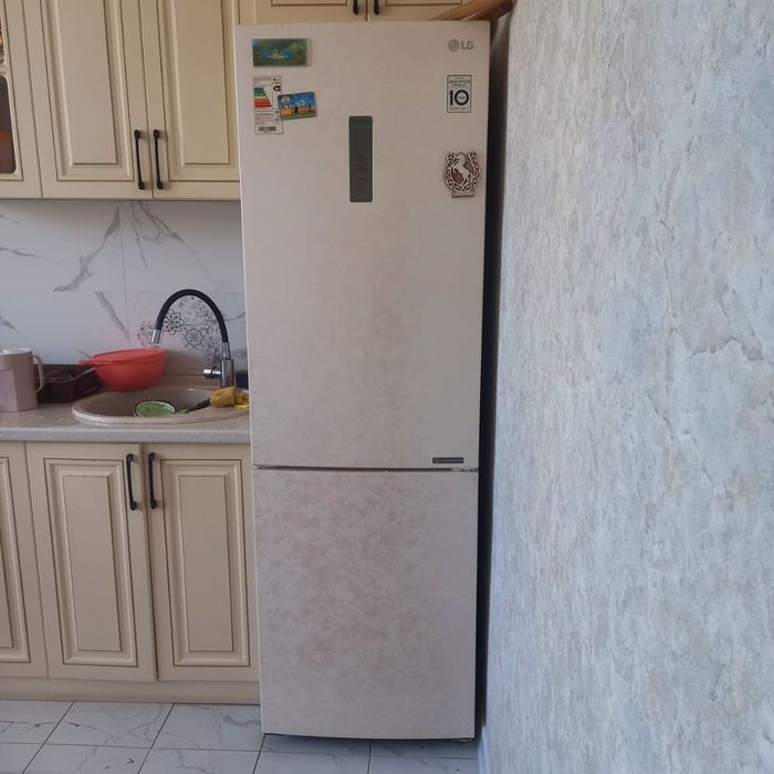Холодильник LG продаю