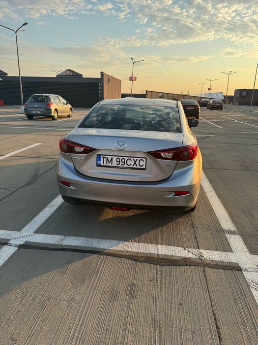 Vand Mazda 3 Sedan 2.0