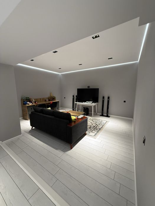 Motrid krugida Tanxaus sotiladi