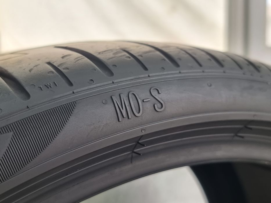 285/30/21 Pirelli 2Броя: 200€ 6мм