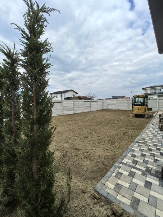 Miniexcavator de inchiriat