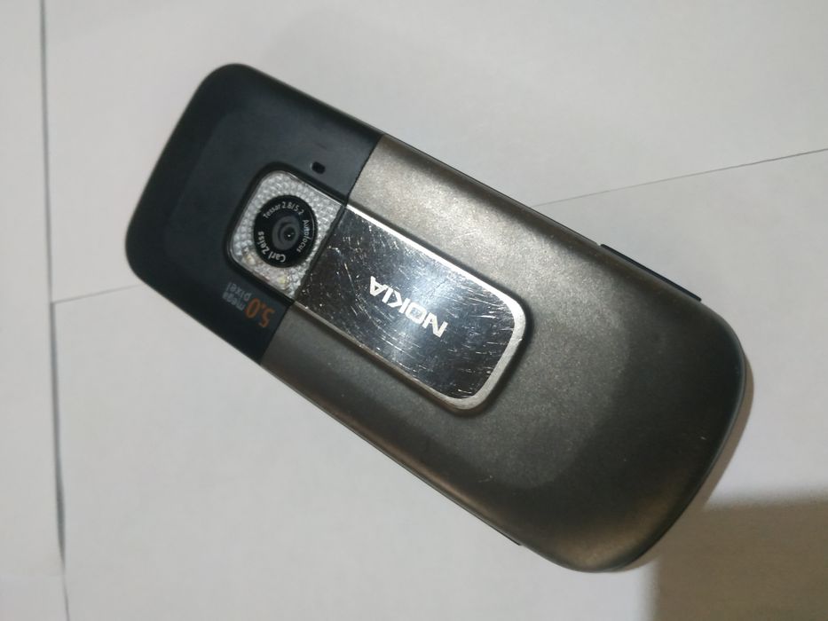 Sotiladi Nokia 6720