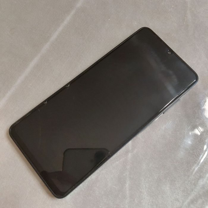 Продаётся телефон samsung a06