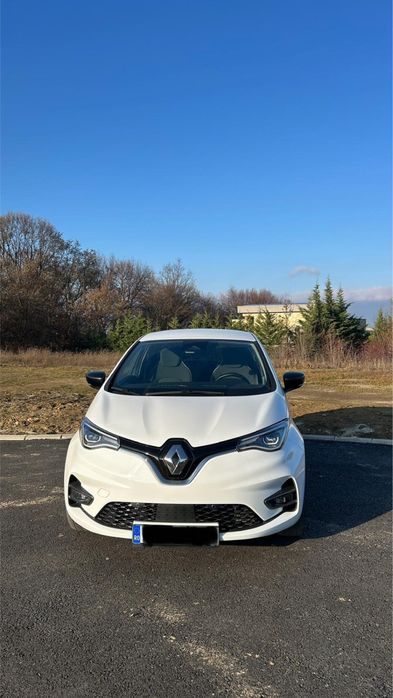 Inchiriez masina Renault Zoe 2021 impecabila ,52 kw , prima inchiriere