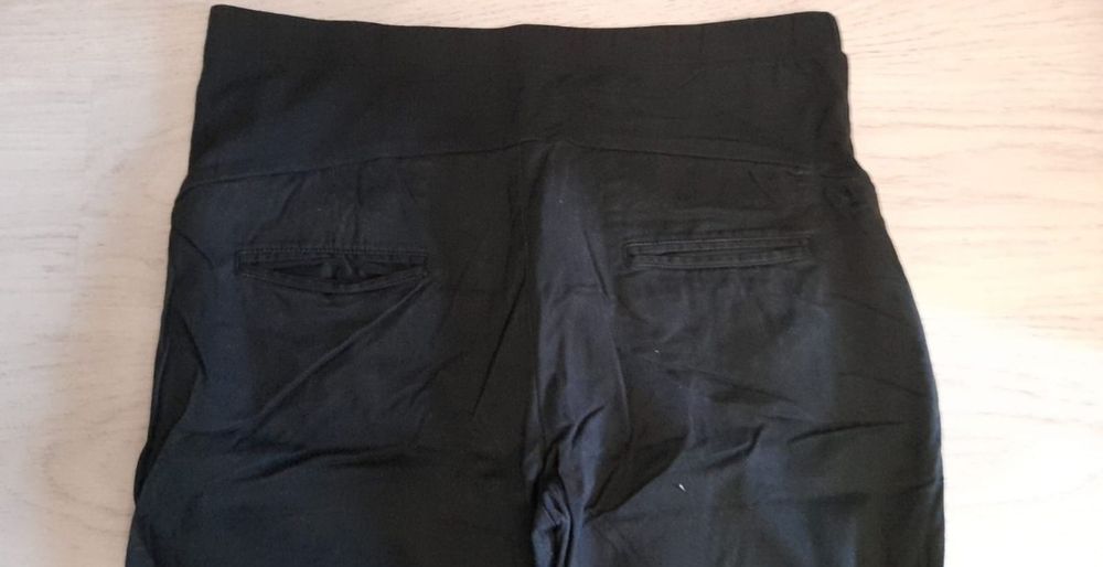 Pantaloni pentru gravide