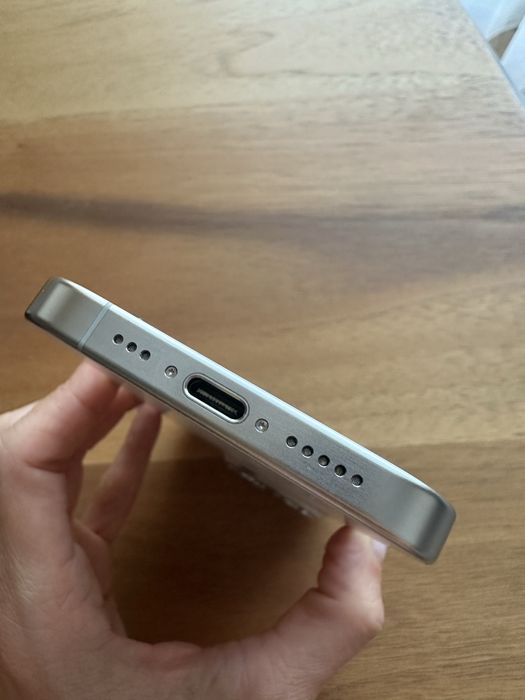 iPhone 15 pro 128GB