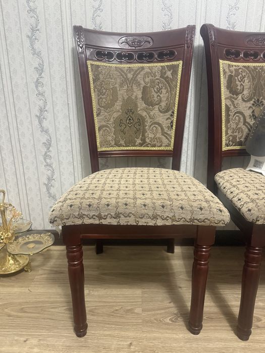 Стол и стулья 3,5х1,1