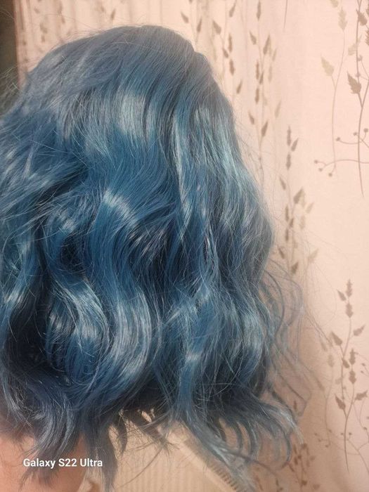 Тъмно синя перука до рамене. Изкуствена коса