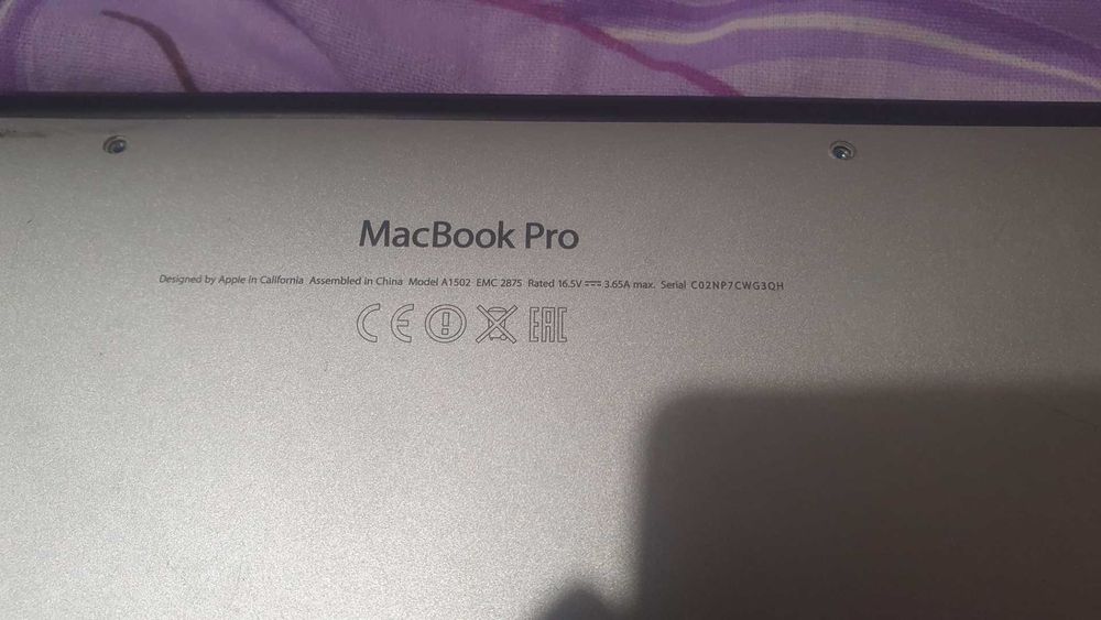 Laptopuri Apple Pro si Air