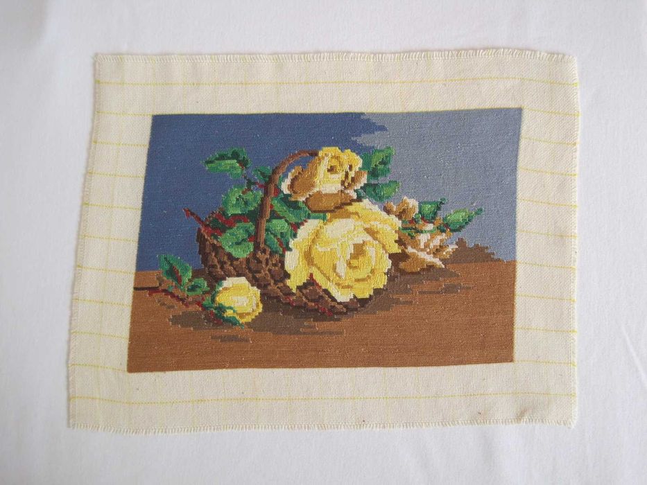 Цветен гоблен с жълти рози