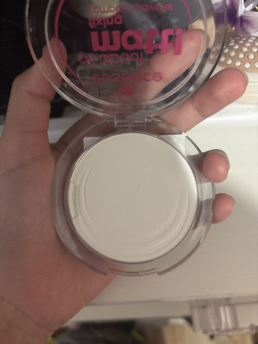 Пудру продам, почти новая