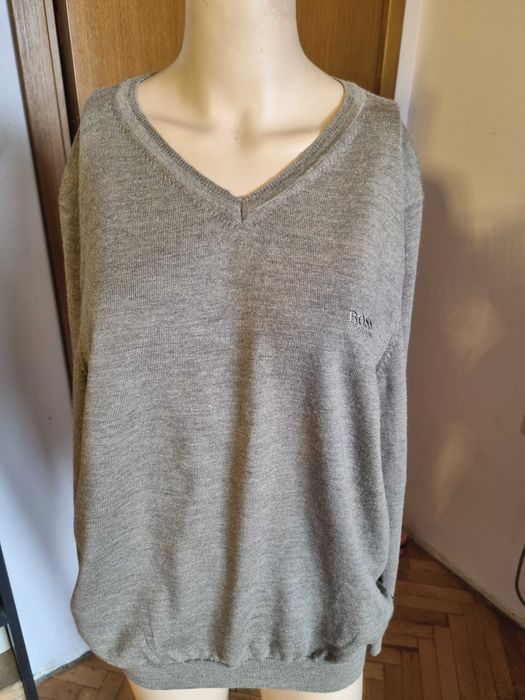 Мъжки пуловер Boss с V- образно деколте, L/XL (мерино)