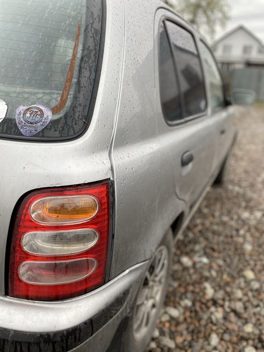 Nissan march продам