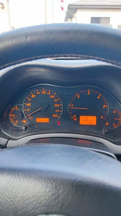 Toyota Avensis.!