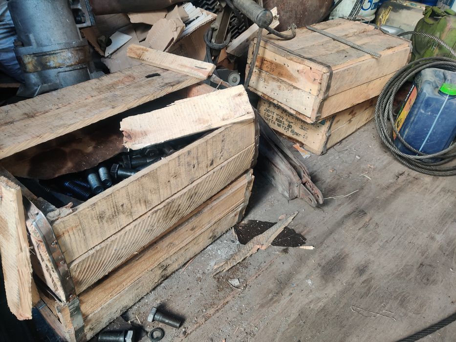 Продам болты диаметр 22 -24