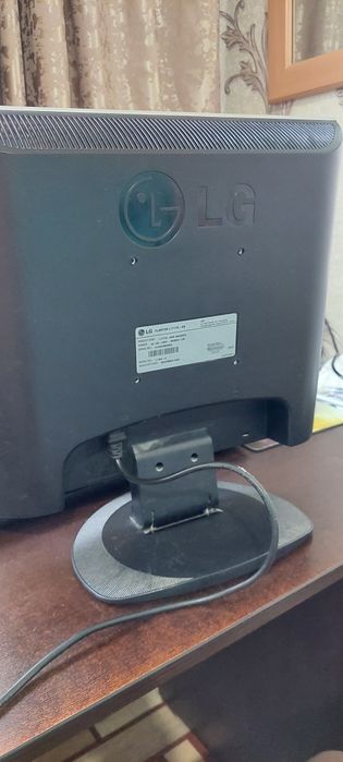 Монитор 10000       .