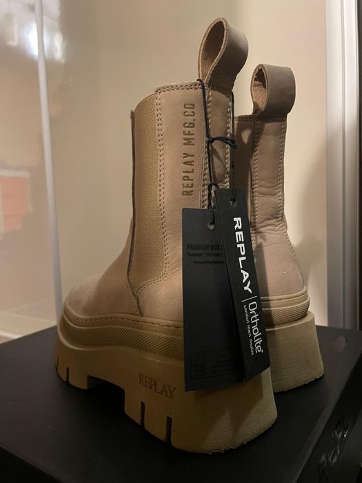 Vând botine REPLY bej din piele naturală, mărimea 37