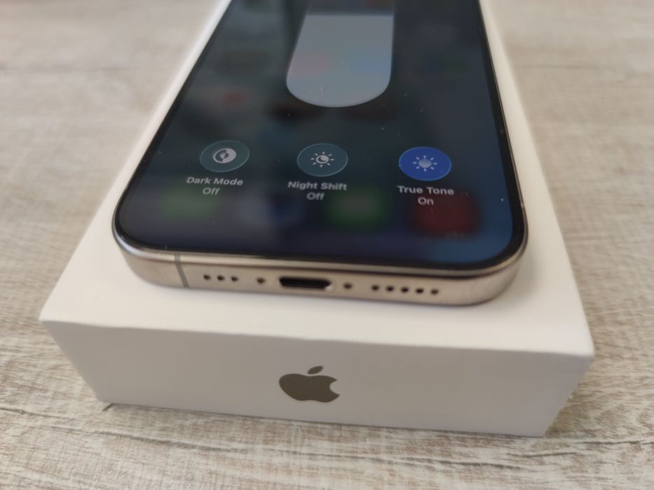 Като НОВ! Apple iPhone 15 pro 256GB