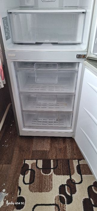 Холодильник в рабочем состояние