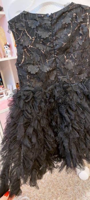 Эффектные нарядное платье для девочки