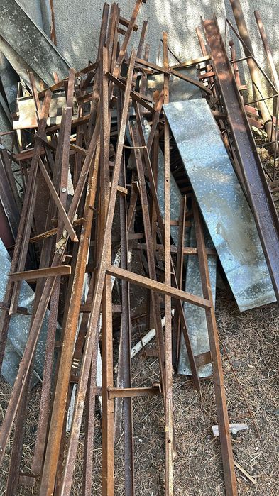 Демонтаж радиатори и климатици, къртене и извозване