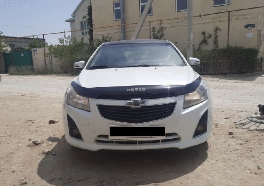 Дефлектор капота Chevrolet Cruze с 2009 по 2015