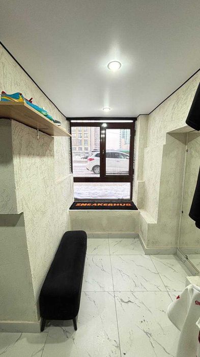 Продам магазин одежды и обуви