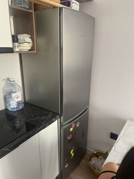 Холодильник bosch.