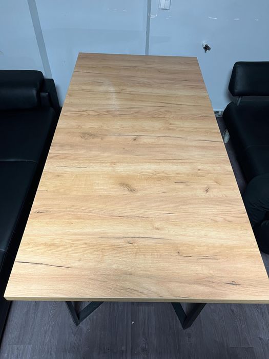 Продам столы и стулья для кафе