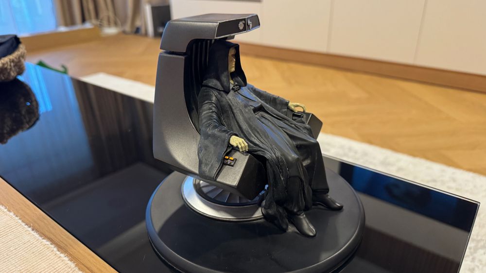 Vând statuetă oficială Star Wars – Emperor Palpatine