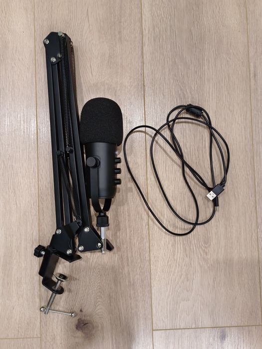 Микрофон с кронштейном