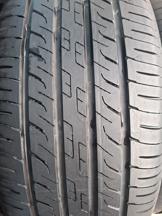 Продам шины 235/50/19 гити