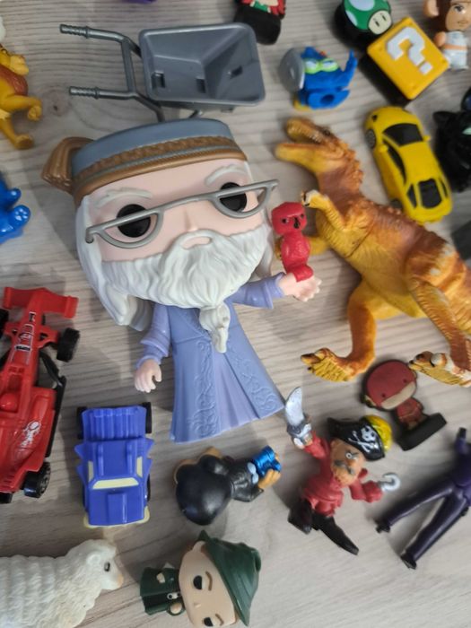 Lot 35 figurine (Funko, LPS, Minecraft, Kinder, etc)