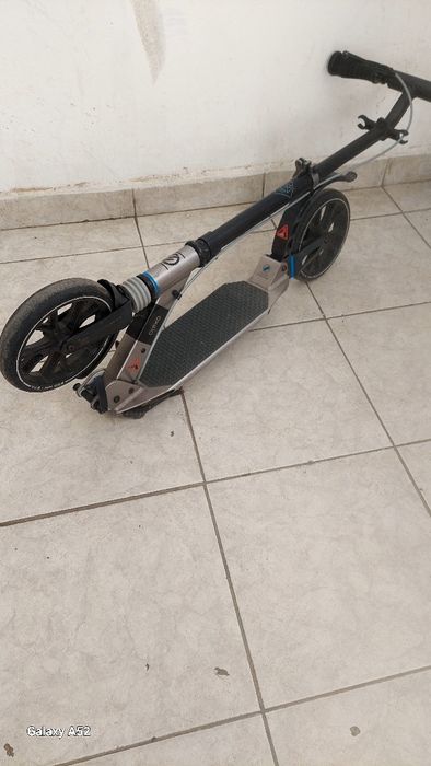 Vând trotineta Oxelo Town