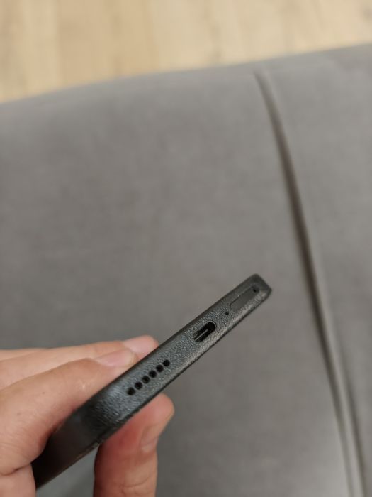 Poco f7 12/512gb