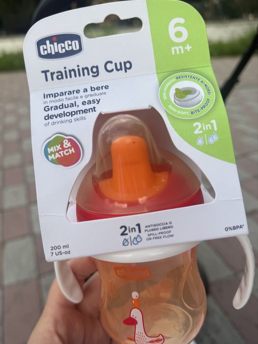 Продам поильник фирмы chicco