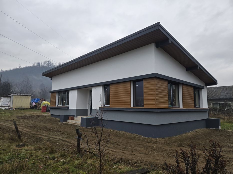 Casa de vanzare . Tăuții-Măgherăuș
