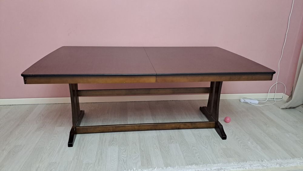Стол 2 м ден 4,5  м