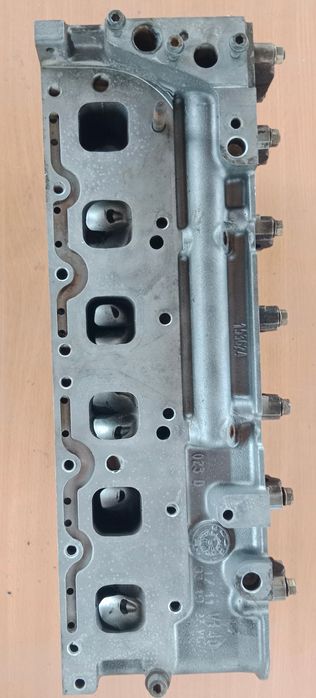 Двигатель по запчастям